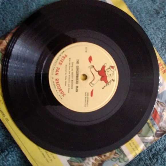 #242-12) 1953 Peter Pan records. 45 RPM. 7". The gingerbread man. - Picture 5 of 5